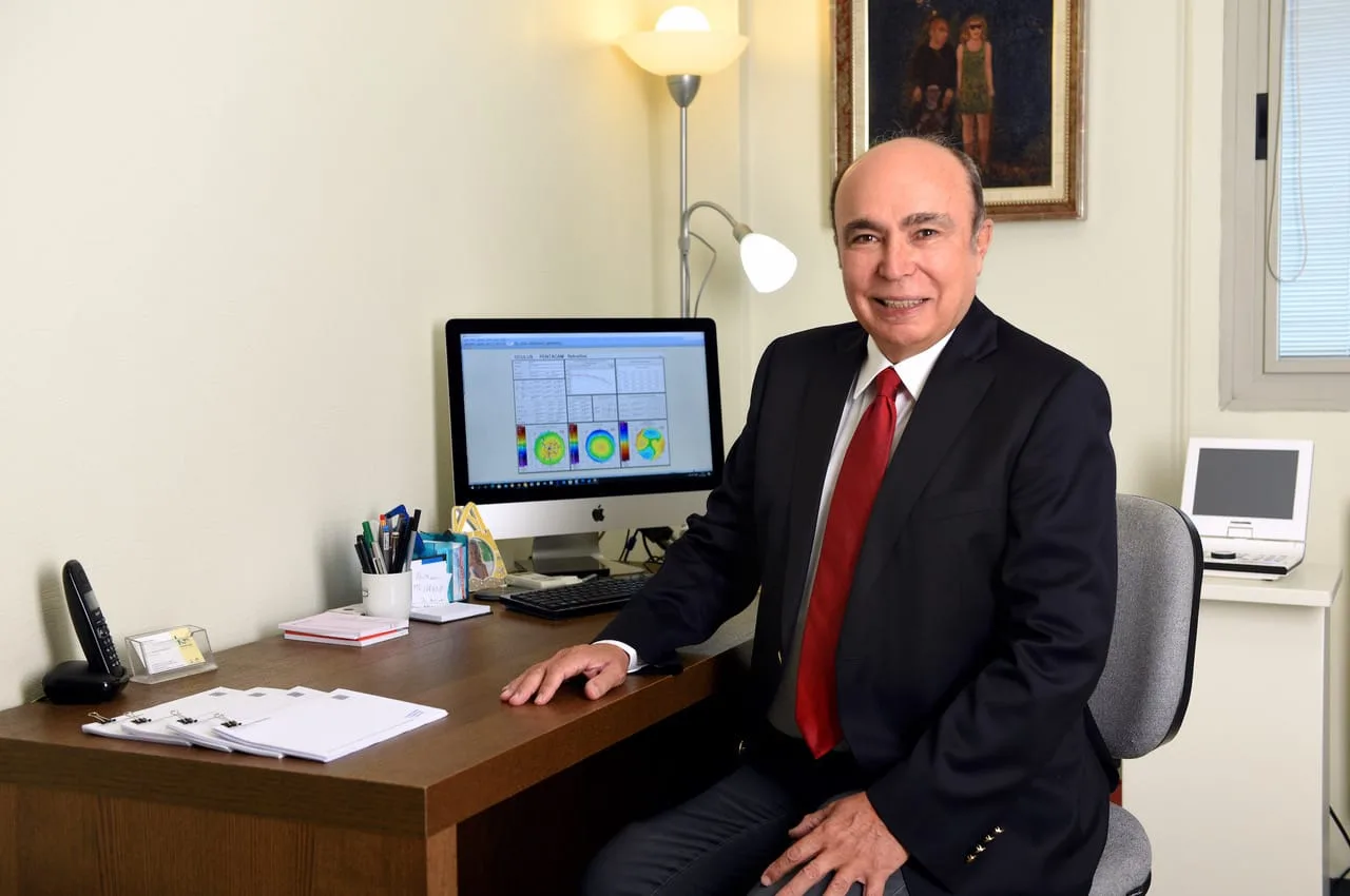 Uzun Süre Ekrana Bakmak Miyop Hastalığını Artırıyor