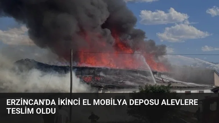 Erzincan’da İkinci El Mobilya Deposu Alevlere Teslim Oldu